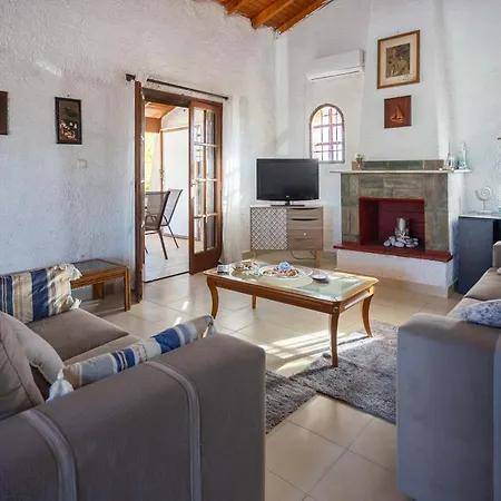 Seaside Retreat For Families And Pets * Messíni