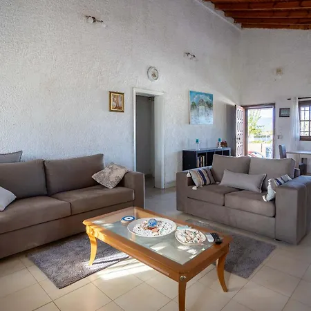 Vakantiehuis Seaside Retreat For Families And Pets Messíni